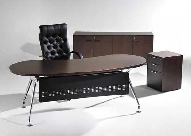 UA Desks and Worktables